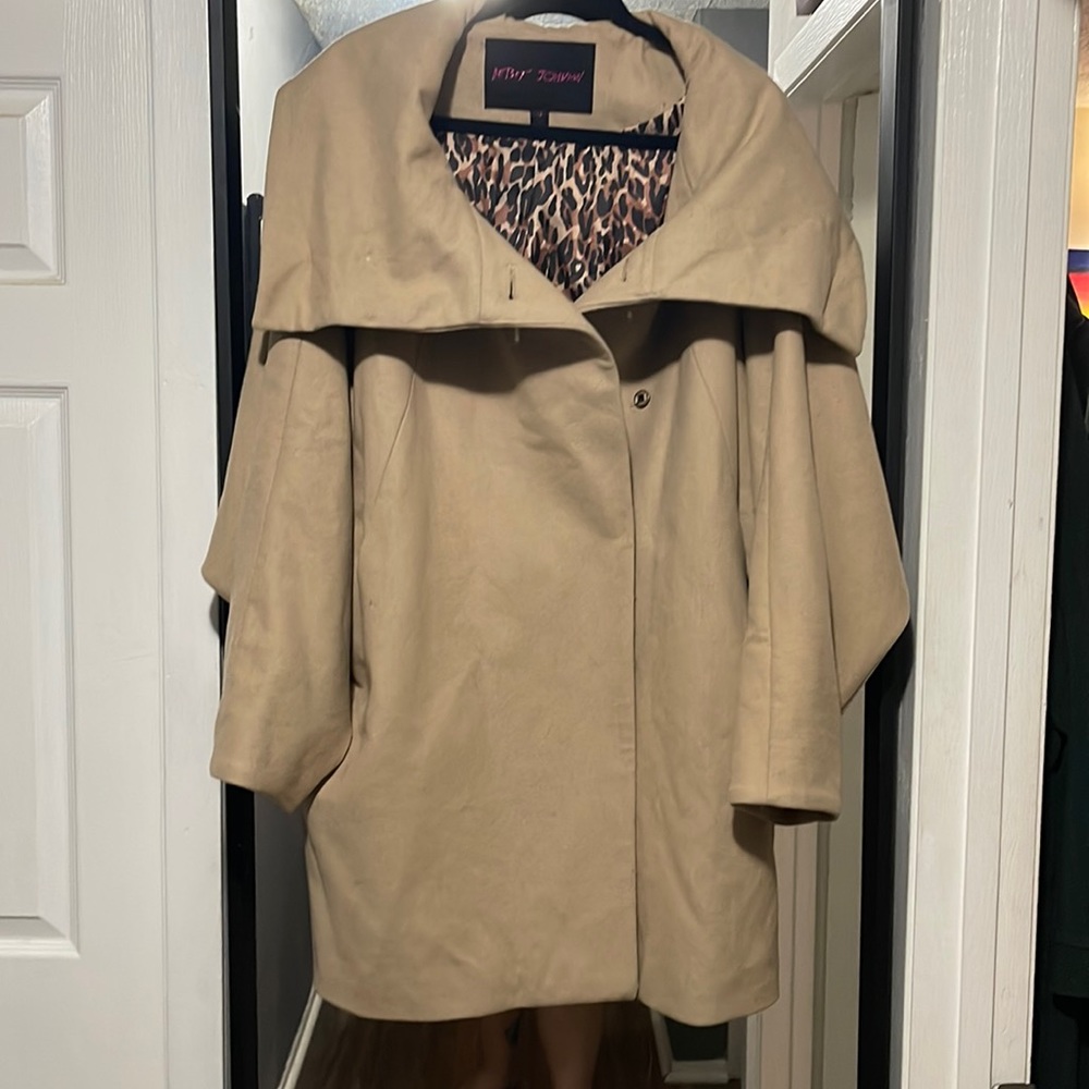 Betsey Johnson Camel Colored Wool Coat. sz 14. EUC.